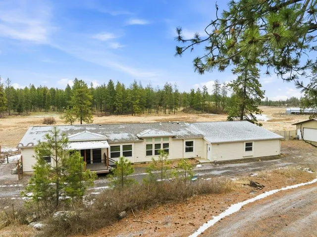 15010 W  Four Mound Rd, Nine Mile Falls, WA 99026