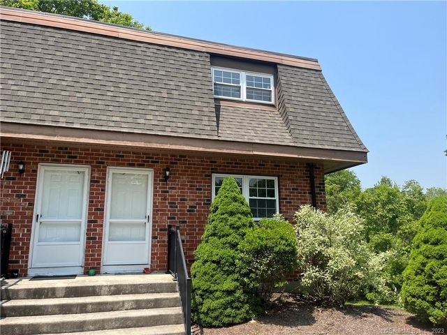 39 Ash Dr #6, Gales Ferry, CT 06335