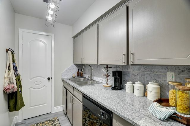 14501 Empanada Dr #1417, Houston, TX 77083