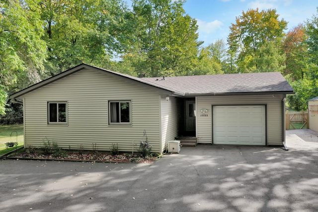 10793 North Ave, Chisago City, MN 55013