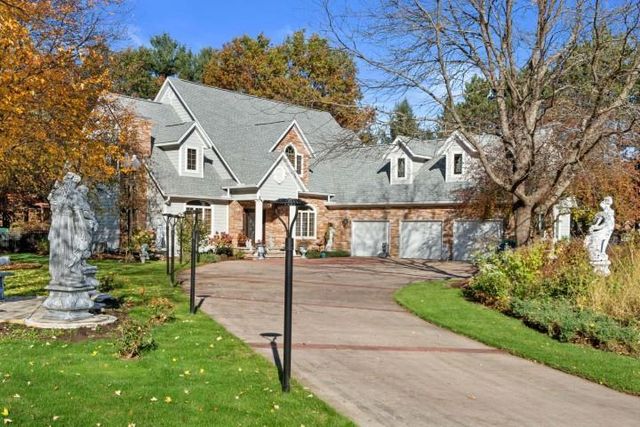 152 MAPLE BLUFF ROAD NORTH, Stevens Pt, WI 54482
