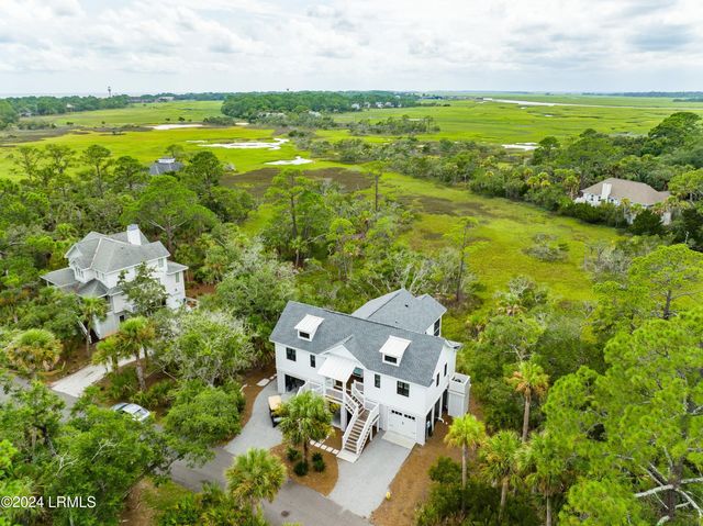 7 Fiddlers Reach Dr, Saint Helena Island, SC 29920