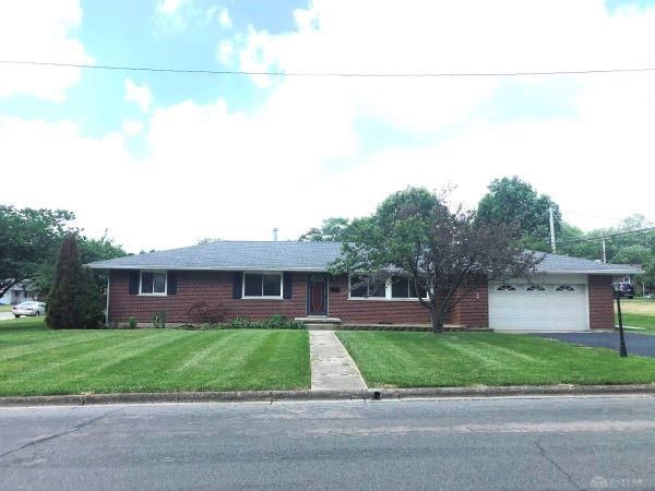 449 Crestview Dr, Lebanon, OH 45036