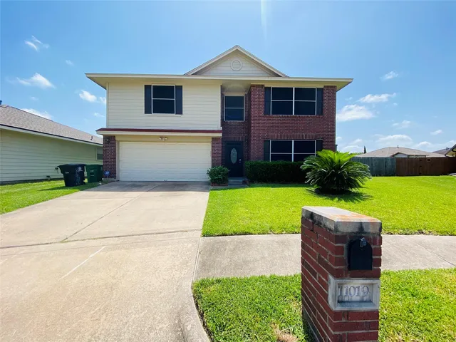 11019 Cayman Mist Dr, Houston, TX 77075