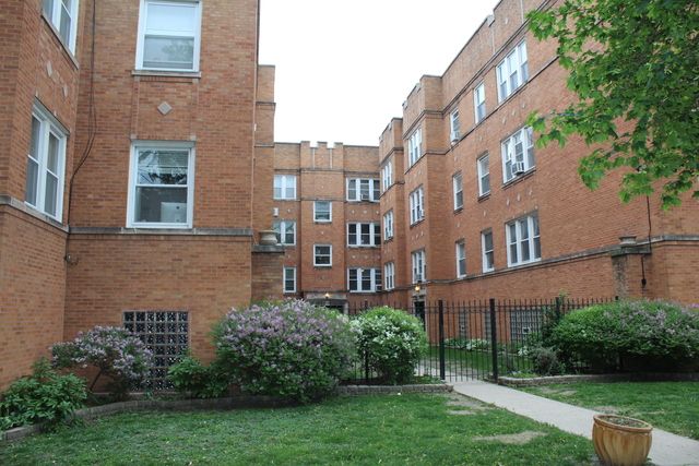 4421 N  Whipple St #1A, Chicago, IL 60625