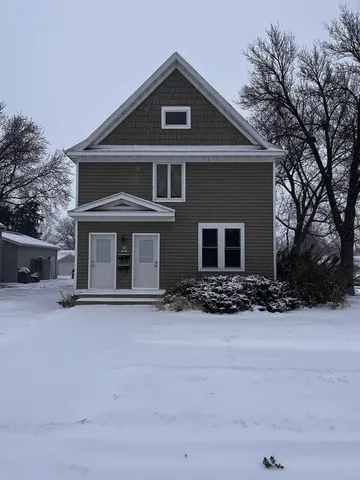 502 W  Lincoln St, Springfield, MN 56087