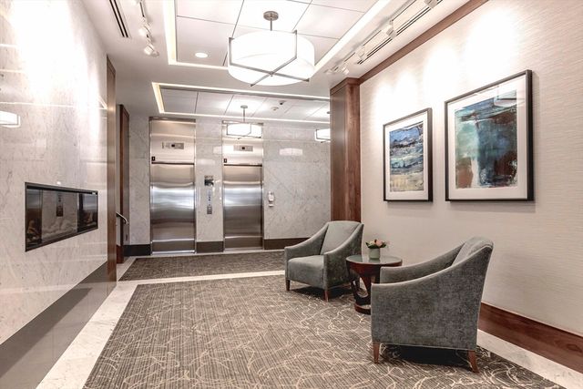 8 Whittier Pl #4C, Boston, MA 02114