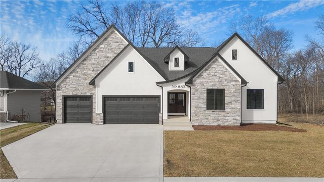 883 S  Kingswood Ct, West Des Moines, IA 50266