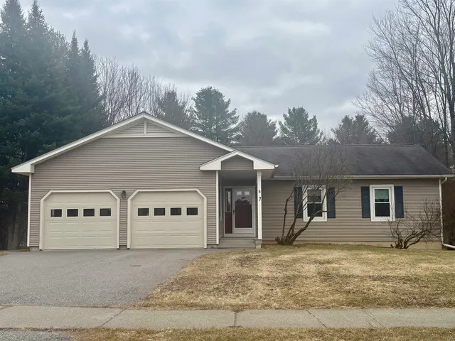 7 Chelsea Road, Essex Jct, VT 05452