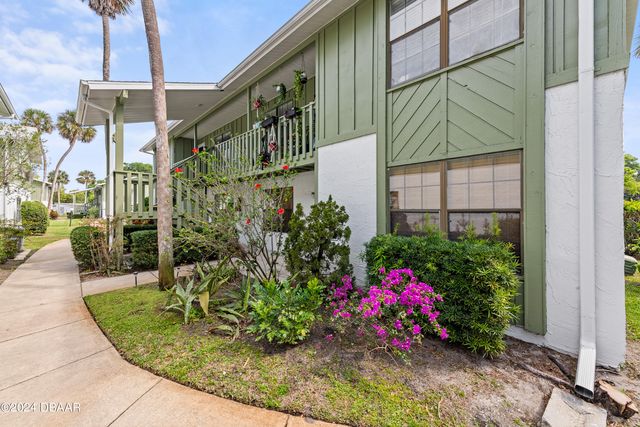84 Center Ave #210, Holly Hill, FL 32117