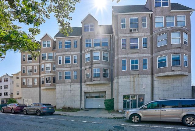 54 Polk St, Newark, NJ 07105