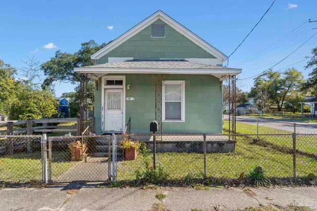 796 S  East St, Pensacola, FL 32502