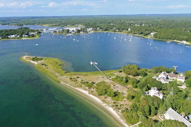 255 Bayberry Way, Osterville, MA 02655