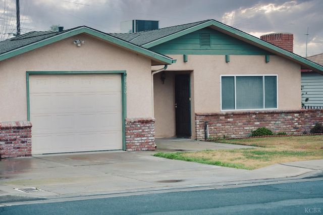 970 Olive Ave, Hanford, CA 93230