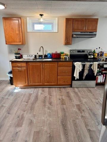 380 Liverpool Ave #2, Pawtucket, RI 02861