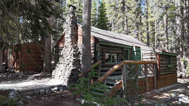 30 Lake Mary Loop Rd #22, Mammoth Lakes, CA 93546