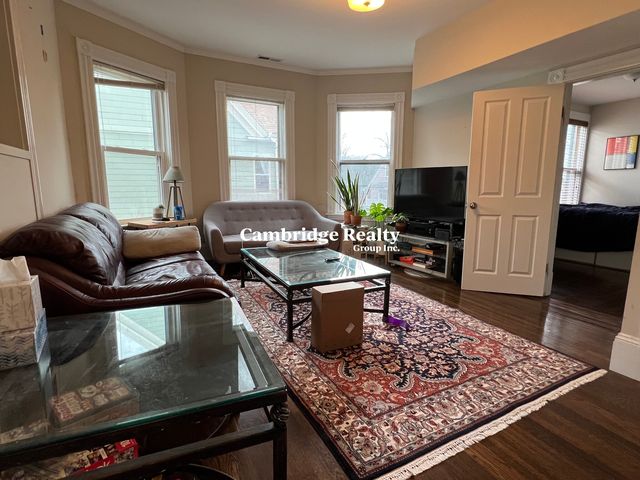 26 Willow Ave #2T, Somerville, MA 02144