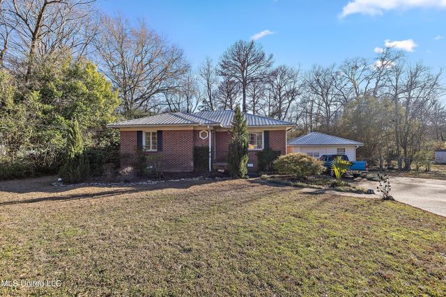 275 W  Leavell Woods Dr, Jackson, MS 39212