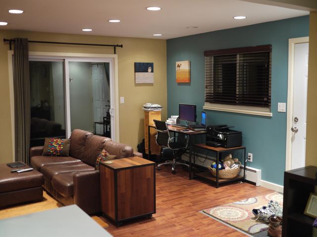 122 Glendale Dr, Ann Arbor, MI 48103
