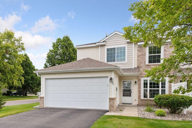 2785 Wagon Wheel Trl, Chaska, MN 55318