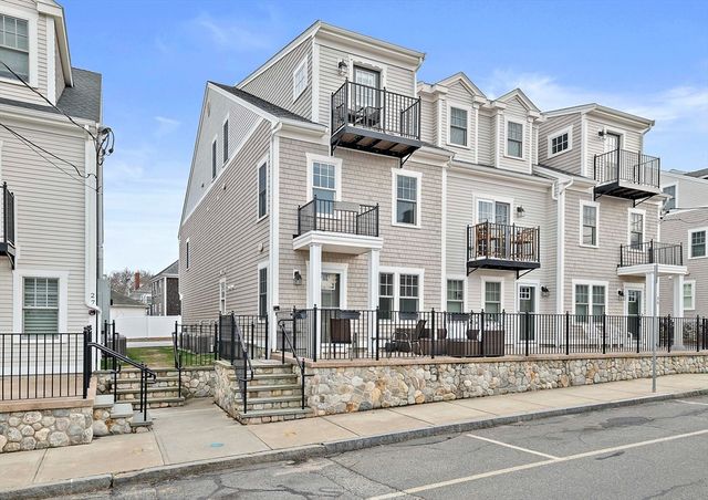 25 Howland St #2, Plymouth, MA 02360