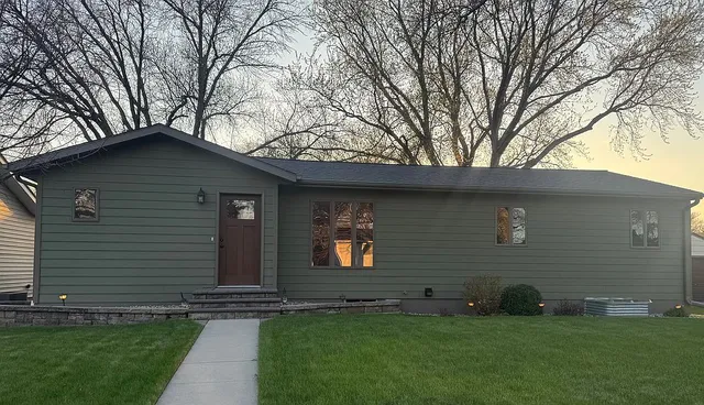 814 S  Park St, Aberdeen City, SD 57401