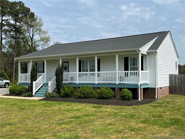 24 Farmers Dell Ln, Deltaville, VA 23043