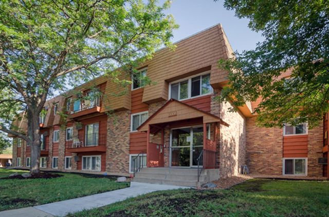 8008 W  28th St   #304, Saint Louis Park, MN 55426