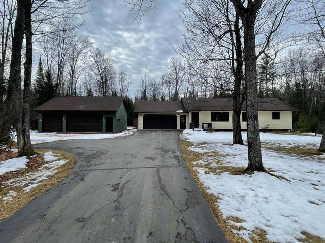 2030 Pinewood Dr, Eagle River, WI 54521