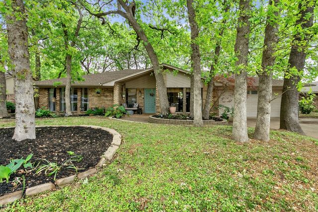 2109 Tanglewood Dr, Grapevine, TX 76051