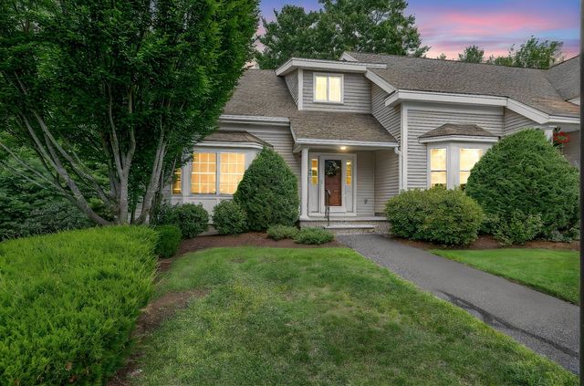 2 Charles Ridge Rd #A, Littleton, MA 01460