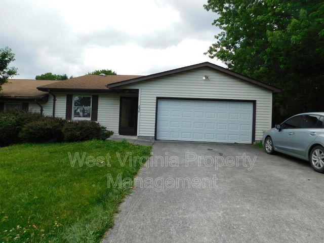 297 Silo Ln, Lewisburg, WV 24901