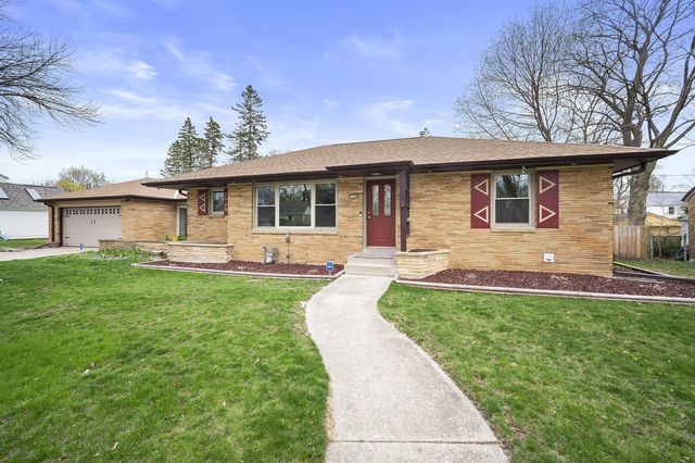 5750 North Bel Aire DRIVE, Glendale, WI 53209