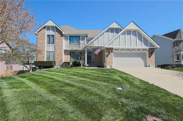 300 SW Green Teal St, Lees Summit, MO 64082