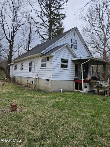 470 Linds Crossing Rd, Hollidaysburg, PA 16648