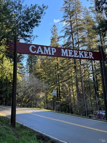 45 Morelli Ln, Camp Meeker, CA 95419