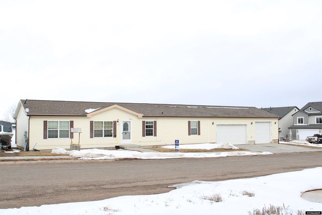 305 Green River Cir, Evanston, WY 82930