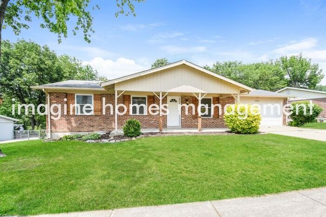 2921 Sean Pkwy, Saint Louis, MO 63129