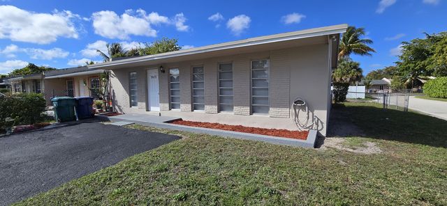 19572 NW 29th Pl, Miami Gardens, FL 33056