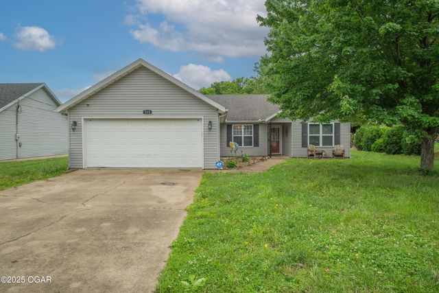 522 E  Yale St, Liberal, MO 64762