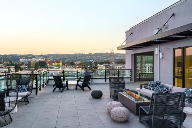 1 Adrian Ct #2742, Burlingame, CA 94010