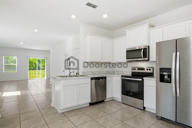 9000 Gifford Dr #9000, Jacksonville, FL 32220