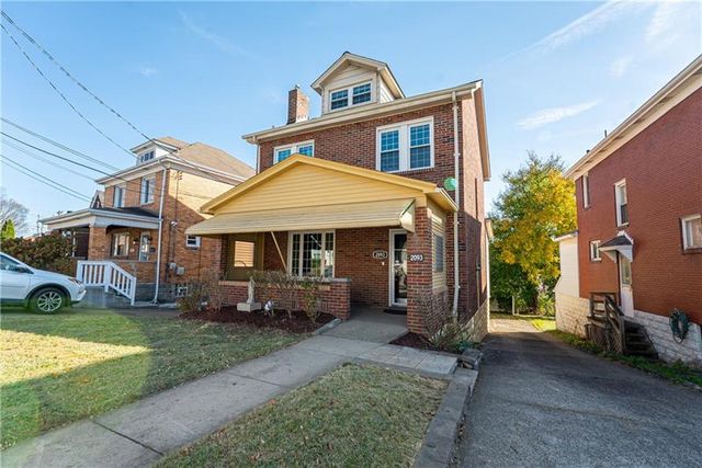 2093 Pioneer Ave, Pittsburgh, PA 15226