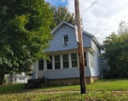 105 S  Main St, New London, OH 44851