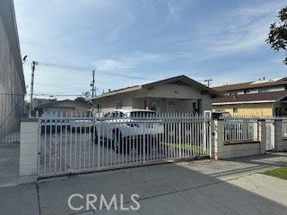 1819 Locust Ave, Long Beach, CA 90806