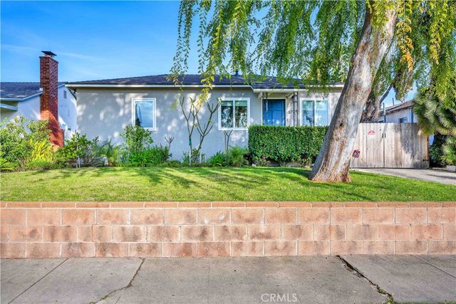 5724 Troost Ave, North Hollywood, CA 91601
