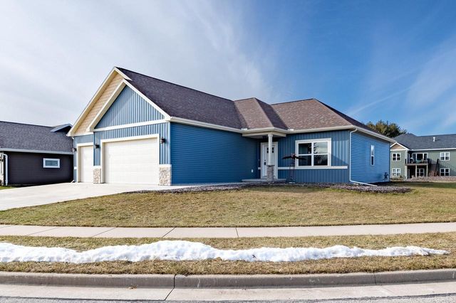 927 Pine Ridge STREET, Brownsville, WI 53006