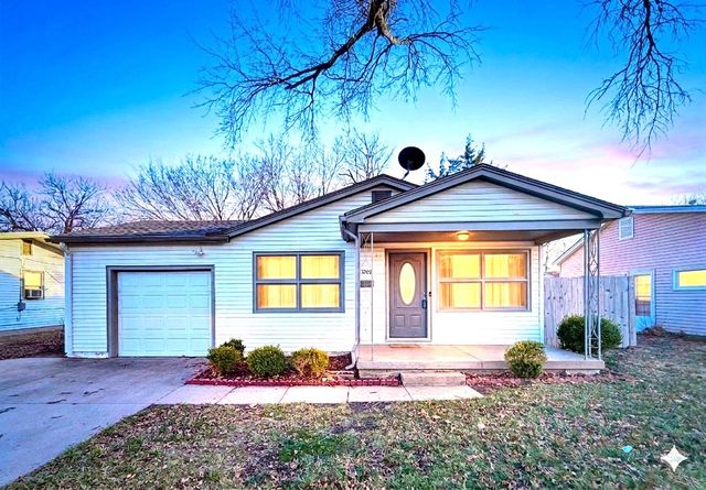 3709 W  8th St N, Wichita, KS 67203