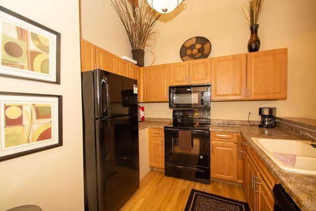 2000 7th St W #StClair, Saint Paul, MN 55116