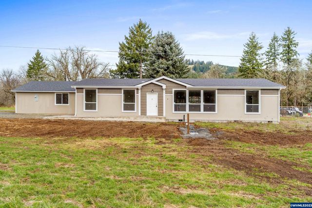 5250 Redwood St, Sweet Home, OR 97386